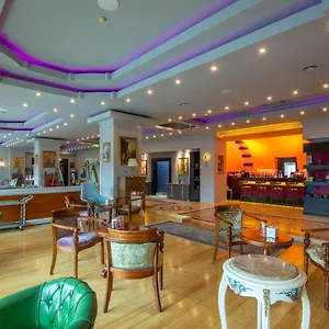 **** Hotel Phoenicia Express Romania